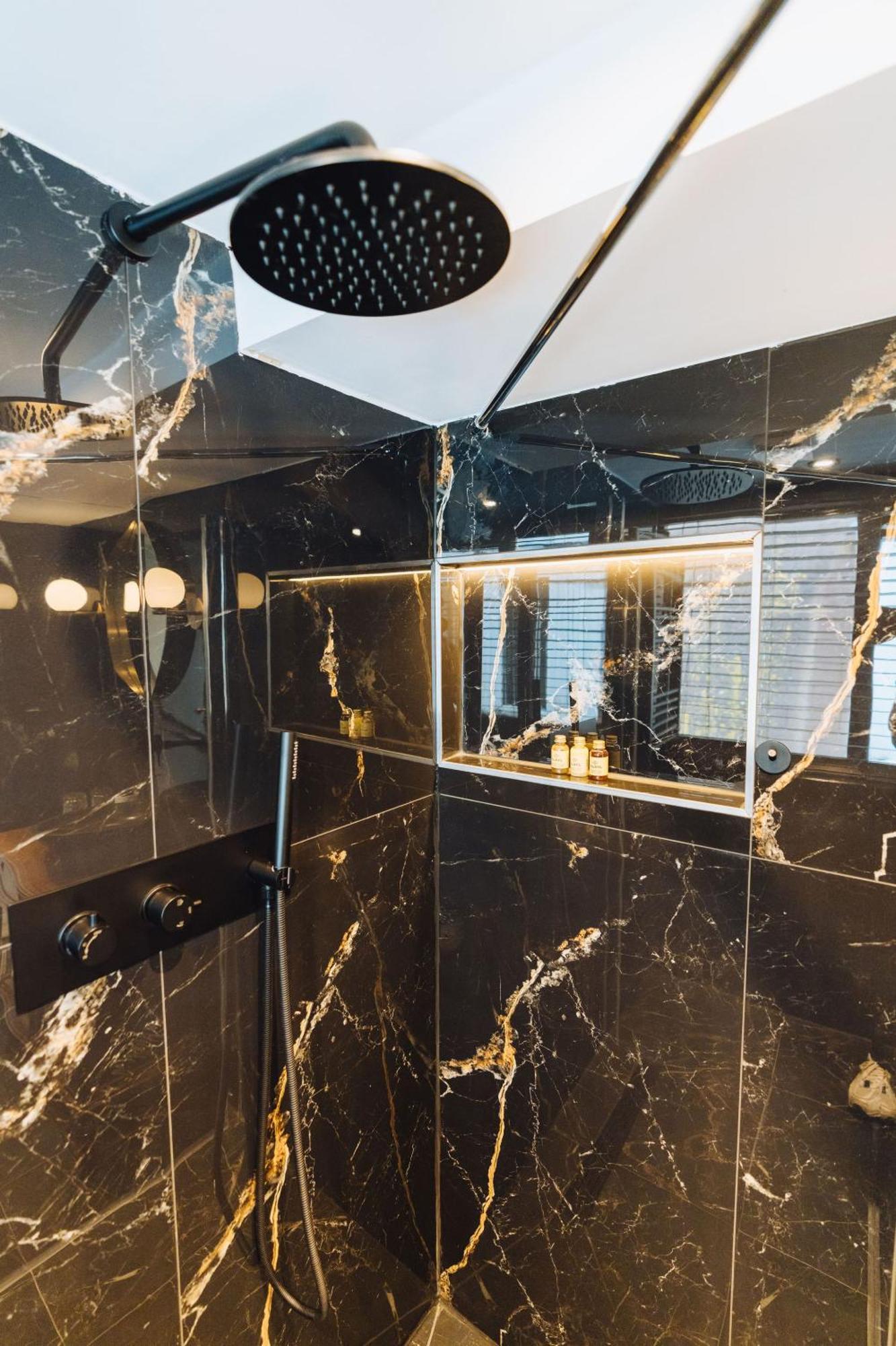 Lok Historics Luxury Art-Inspired Loft In Historic City Centre! Хаарлем Екстериор снимка